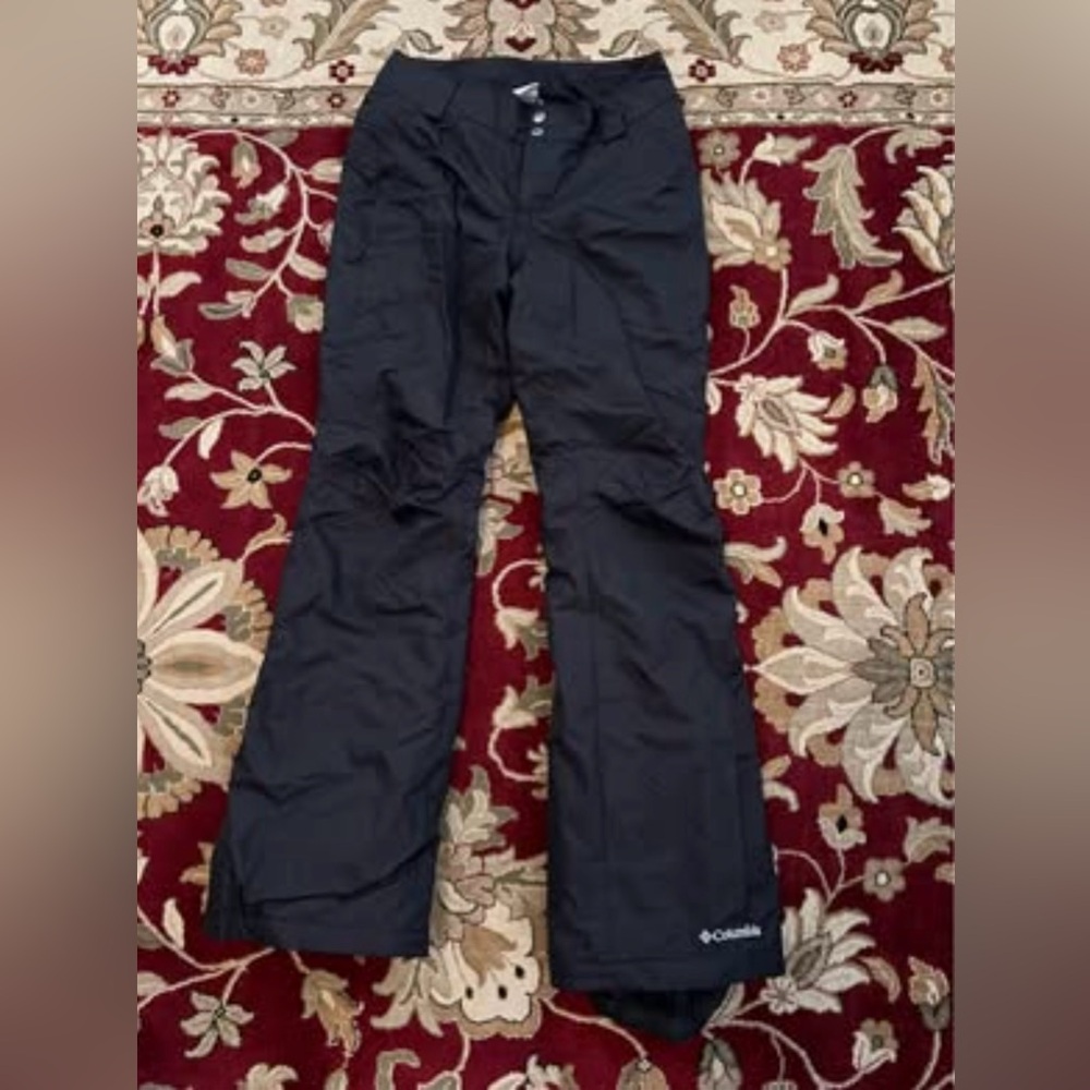 SOLD**Women’s Columbia snow pants